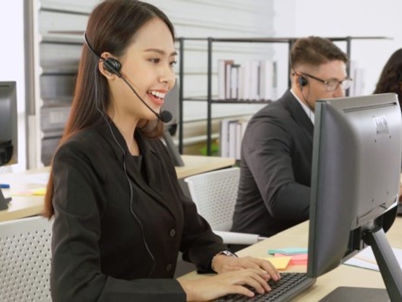 Đội ngũ hỗ trợ khách hàng 24/7 của okfun